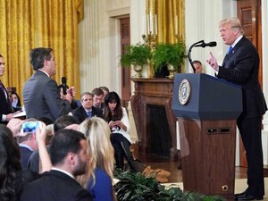 Casa Branca suspende credencial de jornalista da CNN que discutiu com Trump