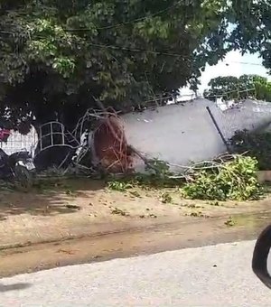 [Vídeo] Caixa d'água da Escola Quintella Cavalcanti desaba em Arapiraca