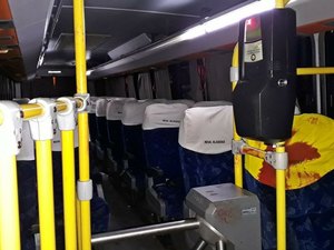 Assalto a ônibus deixa quatro pessoas feridas, incluindo um policial militar 