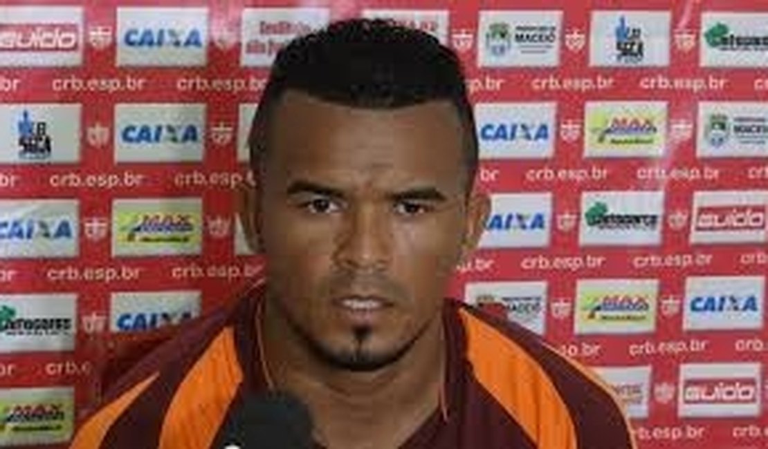 Zé Carlos deve vestir a camisa do CRB no jogo com o Vasco no Rei Pelé