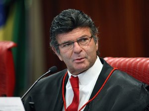 Ministro diz que TSE fará auditoria das urnas eletrônicas no dia das eleições