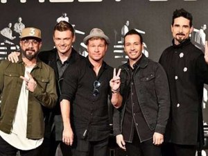 Backstreet Boys alcança topo da Billboard nos EUA com 'DNA'