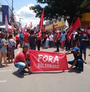 [Vídeo] Manifestantes protestam contra Governo Bolsonaro no Centro de Arapiraca