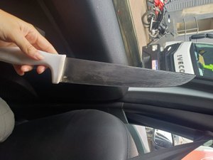 Homem é detido após ameaçar padrasto com faca em Arapiraca