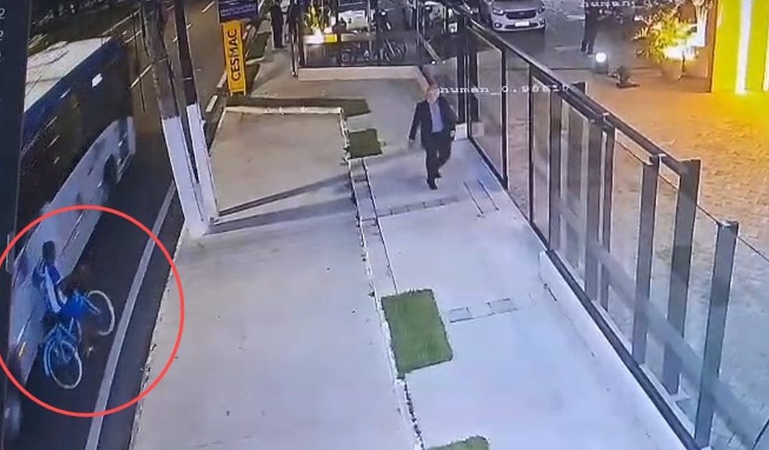 'Timba', torcedor conhecido do CSA, é atropelado por ônibus no bairro do Farol