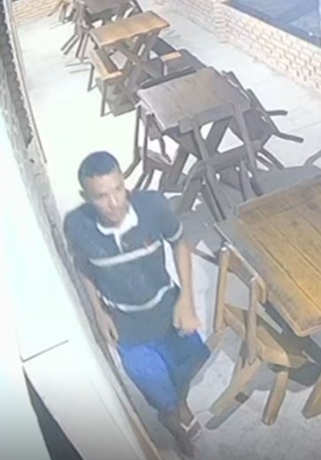 [Vídeo] Homem invade restaurante e comete furto em São Luís do Quitunde