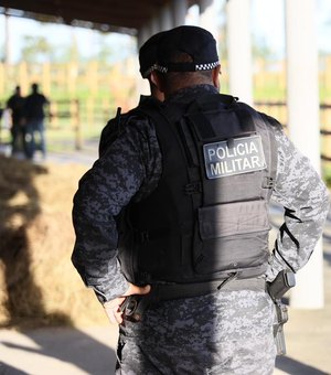 Durante operação contra fraude, trabalhador de rancho é preso com arma de fogo