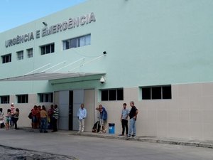 Colisão entre motos deixa feridos na Av. Durval de Goes Monteiro