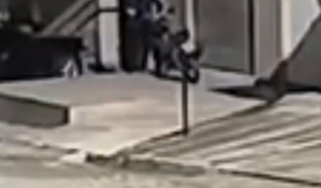 Moto é furtada na frente de casa na parte alta de Maceió