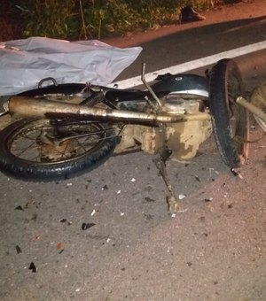 Colisão entre motos deixa uma pessoa morta e duas feridas no Sertão