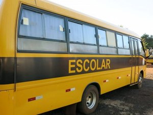 Motoristas escolares do Sertão fazem apelo ao Estado por pagamento de salários atrasados