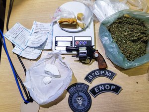 Jovem é preso com arma e drogas em Maragogi