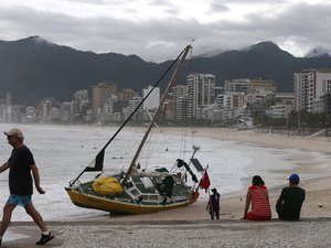 Temporal no Rio de Janeiro deixa seis mortos e provoca alagamentos