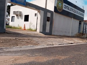 Dupla em motocicleta rouba veículo de vítima, em Arapiraca