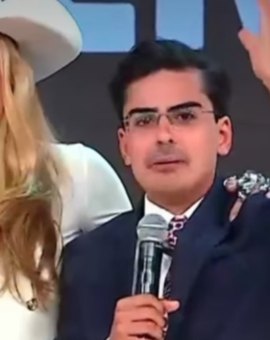 'A Fazenda 17': Dudu Camargo vence com 75,88% dos votos