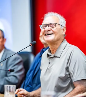Renan Calheiros dá sinais de como pode ser sua parceria com JHC em 2026
