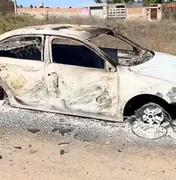 Homens armados invadem oficina, atiram contra carro e ateiam fogo em Delmiro