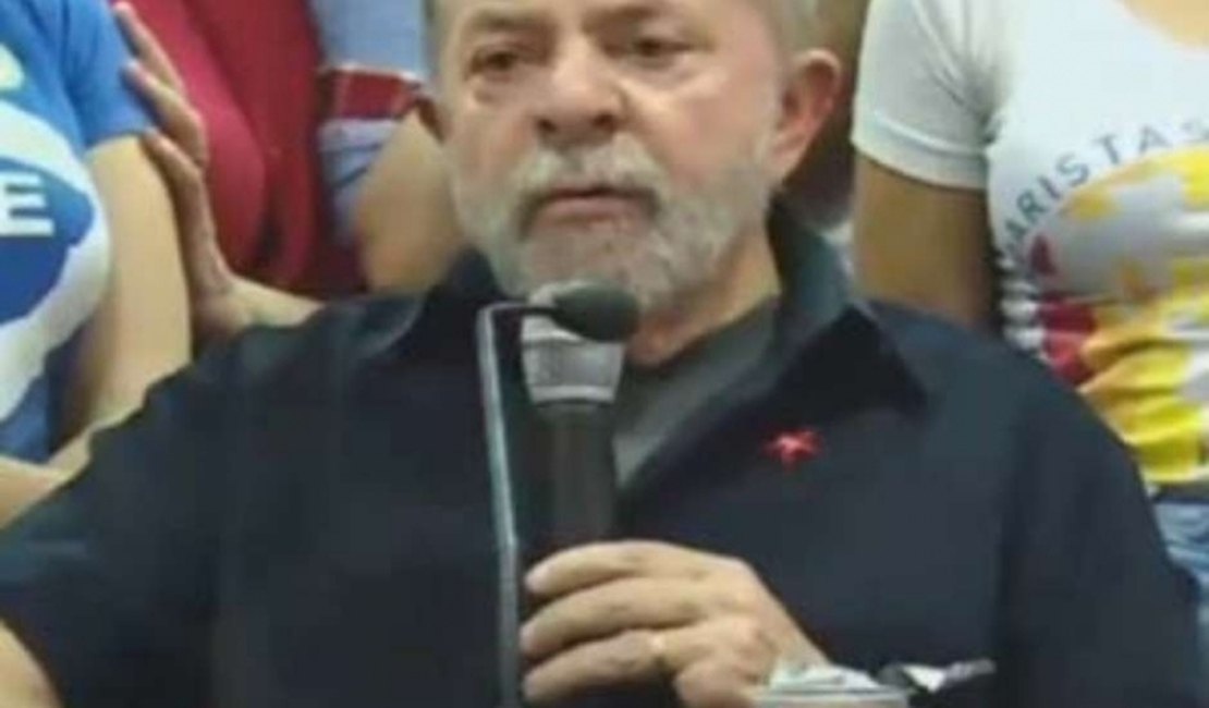 Promotores do MP de SP pedem prisão de Lula em caso de tríplex