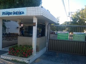 Corpo de aposentado da Aeronáutica encontrado morto em apartamento será enterrado hoje