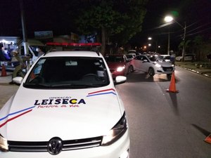 Operação da Lei Seca autua motorista embriagados em Maceió 