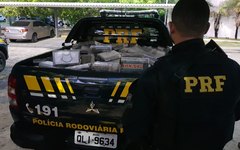 PRF apreende mais de meia tonelada de cocaína no Sertão de Alagoas