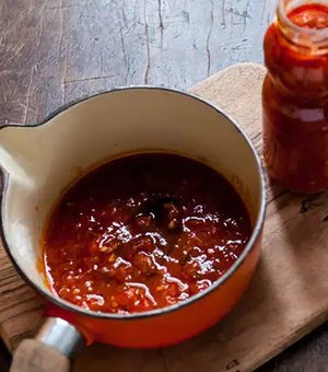 Anvisa identifica risco e retira de circulação molho de tomate com pedaços de vidro