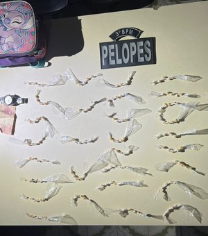 Dois adolescentes são apreendidos com 195 pedras de crack em Arapiraca