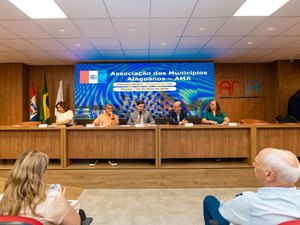 AMA reúne prefeitos e bancada federal para discutir impacto de pautas no Congresso Nacional