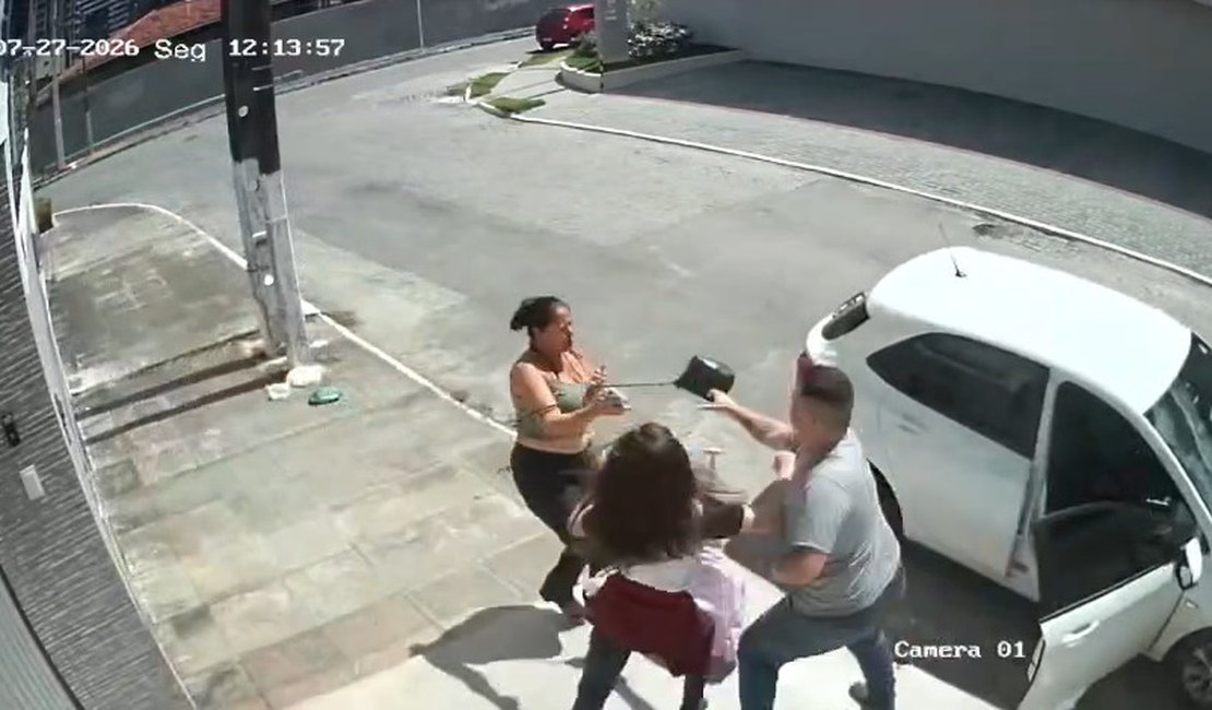 [Vídeo] Mulher reage e impede tentativa de assalto na Gruta de Lourdes