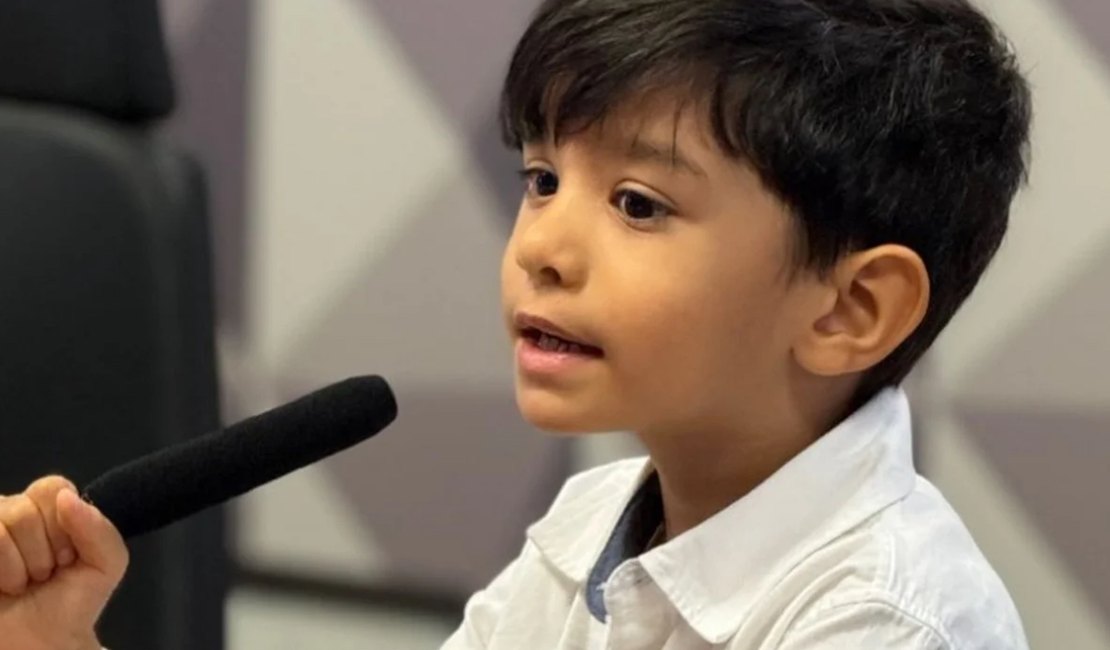 Minimédico de 6 anos encanta web ao discursar no Senado