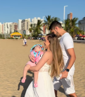 Bebê com doença rara conhece o mar pela primeira vez em Fortaleza