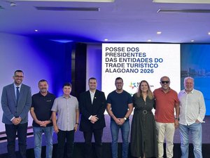 Leonardo Dias destaca ações para fortalecer o turismo alagoano durante posse de novos presidentes do trade turístico