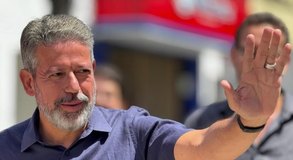 Arthur Lira avança como favorito ao Senado e já é visto como principal adversário de Renan Calheiros em 2026