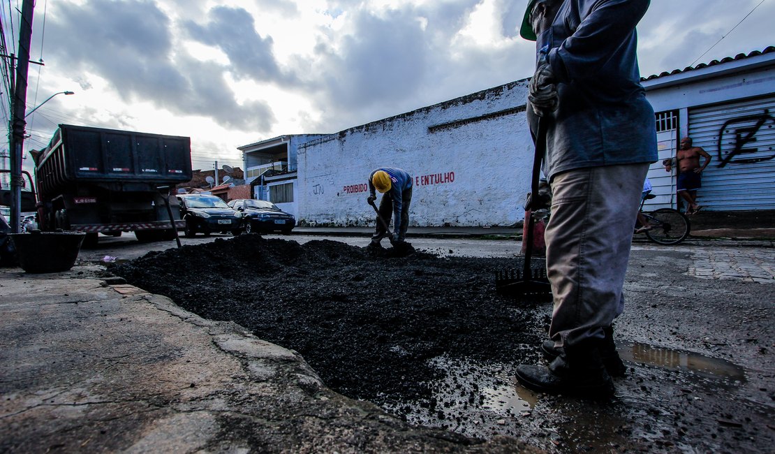 Nova Maceió vai pavimentar mais de 400 ruas na capital 