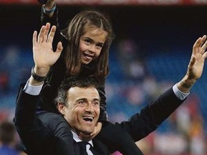 Filha de ex-técnico do Barcelona e da Espanha morre aos 9 anos 