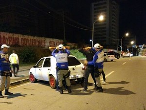 Operação Lei Seca autua 17 condutores e recolhe duas CNHs por irregularidades