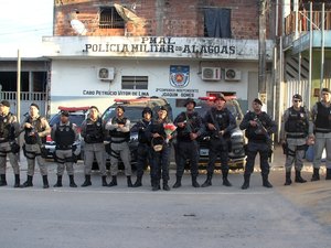 Militares da 2ª CPM/Ind fazem homenagem ao Dia Internacional da Mulher