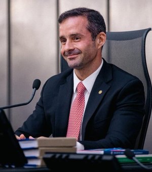 Bruno Toledo se despede da Assembleia Legislativa após indicação ao TCE