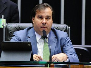 Maia anuncia votação da reforma da Previdência para fevereiro