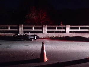 Jovem, que dirigia moto, morre após colidir com cavalo na Ponte da Antártica, em Porto Calvo