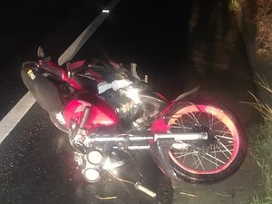 Motociclista derrapa em pista molhada e morre em acidente na AL-115