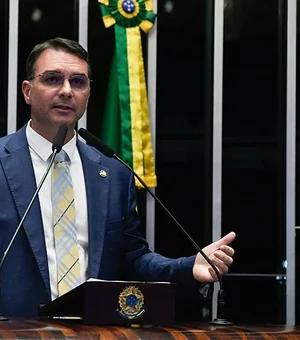 Flávio Bolsonaro diz que há “preço” para desistir de eventual candidatura à Presidência