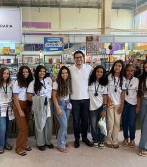 Com vale-livro inédito , alunos da Rede Municipal de Santana do Ipanema participam da 11ª Bienal do Livro de Alagoas