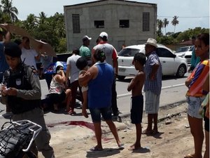 Mais um: colisão entre carro e moto deixa casal ferido na AL-215