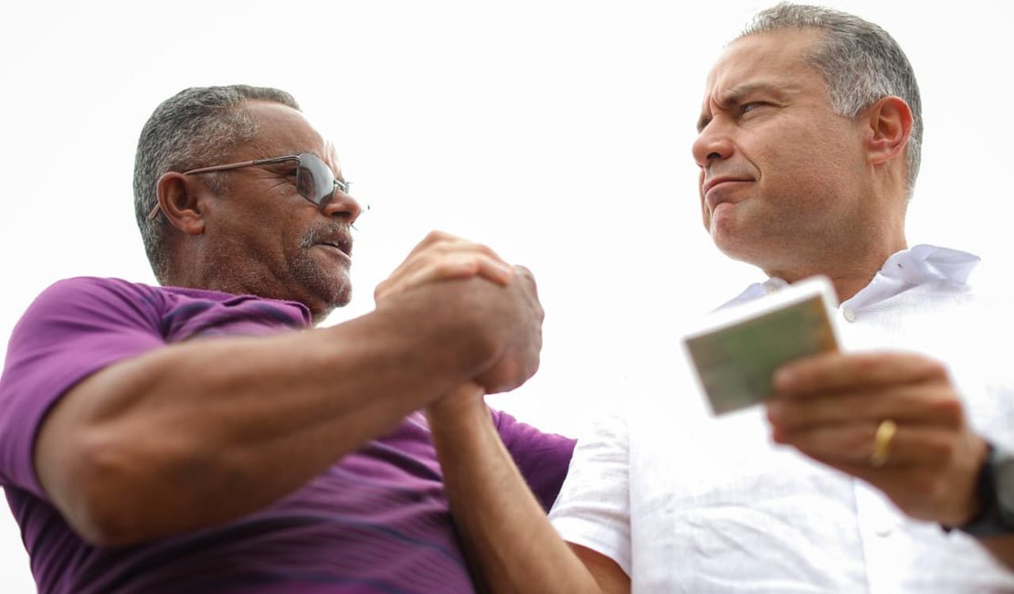 Aos 53 anos, sertanejo tira 1ª habilitação e agradece a Renan Filho
