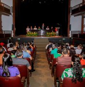 Ronaldo Lopes empossa aprovados no concurso da Prefeitura de Penedo