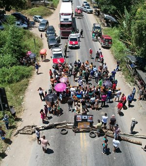 BR-101 é liberada após novo protesto de indígenas Wassu Cocal em Joaquim Gomes