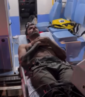 Cantor Luan Pereira é socorrido após passar mal durante show em São Sebastião