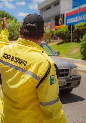 SMTT abre consulta pública sobre nova cor dos táxis de Arapiraca
