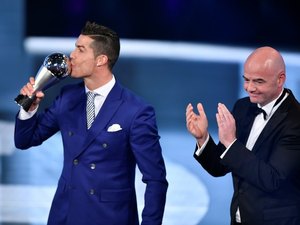 Cristiano Ronaldo é eleito pela quarta vez o melhor do mundo